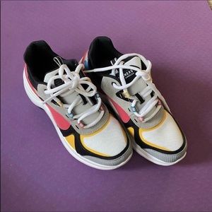 Skechers sneakers LV alike size8